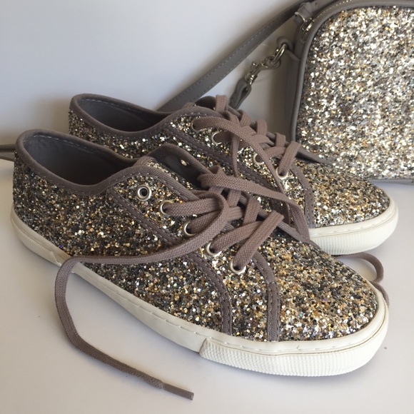 Matching Shoes and Purse - Picture 3 of 6